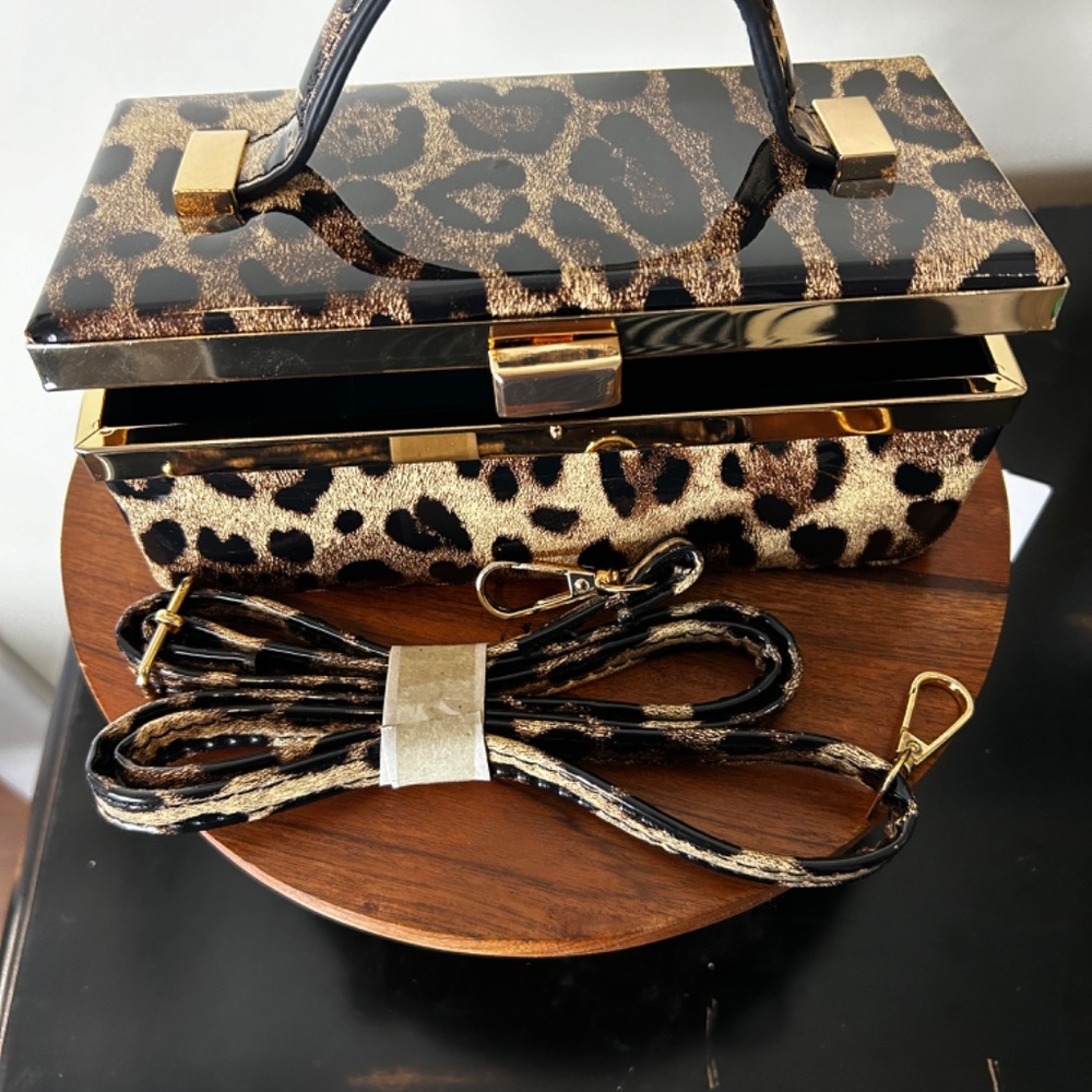 Mini Leopard Print Crossbody Box Bag w/ Straw Hat - Picture 5 of 13